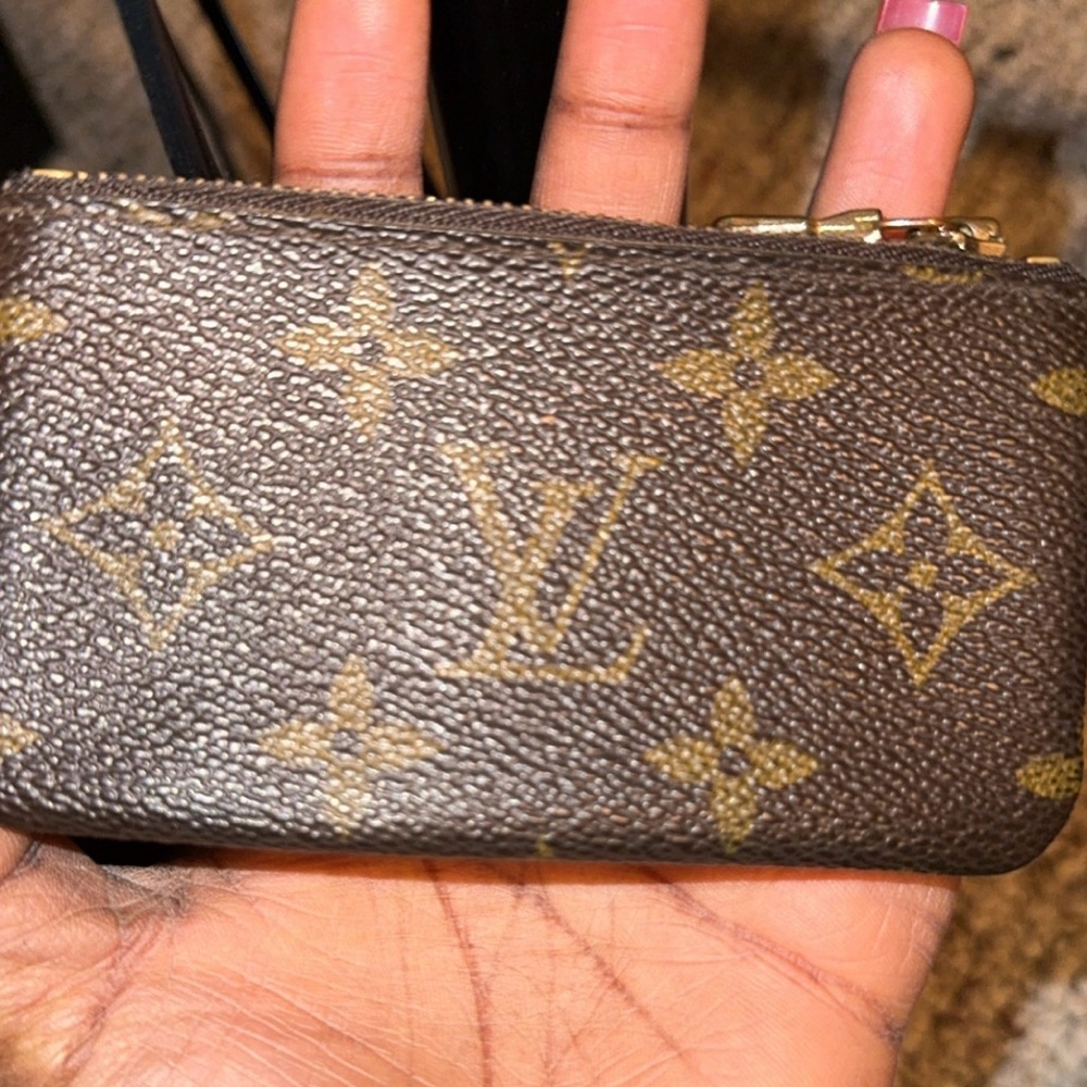 Authentic  Louis V Coin pouch
